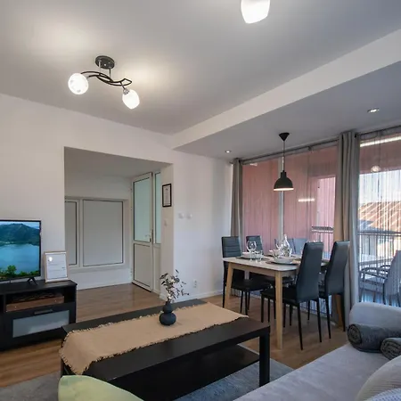 Hyggemate - 1 Bed Cozy In Lejlighed