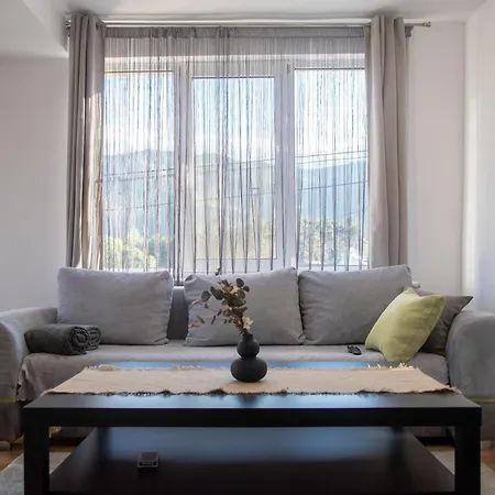 Hyggemate - 1 Bed Cozy In Lejlighed