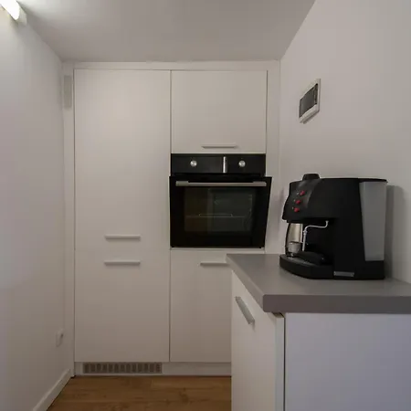 Hyggemate - 1 Bed Cozy In * Sarnitsa